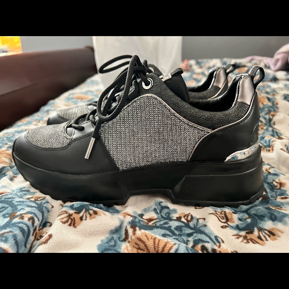 Michael Kors City sneakers size 8